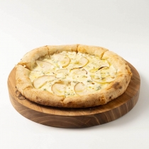 Пицца  с грушей и Дор Блю