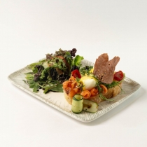 Бенедикт  на деревенском хлебе