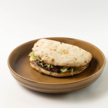 Бургер из печи с телячьей котлетой