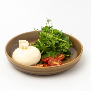 Салат с сыром Буррата 